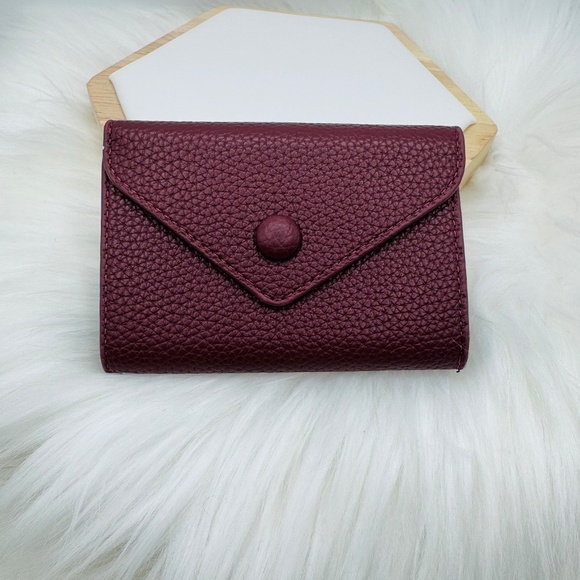Women’s Minimalist Red Wine Card Wallet - Picture 8 of 8